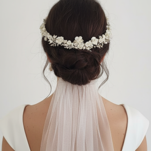 GRINALDA DE NOIVA COM FLORES E PÉROLAS – INAH