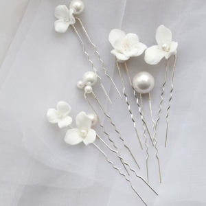PINS PÉROLAS E FLORES PIETRA